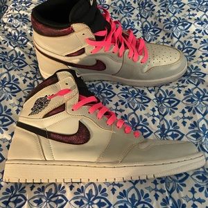Jordan 1 Retro High OG Defiant
SB NYC to Paris
